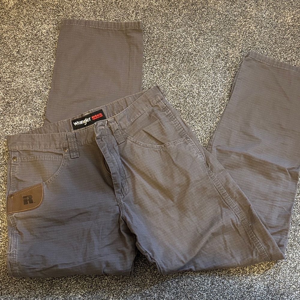 Wrangler Men's Gray Cargo Work Pants